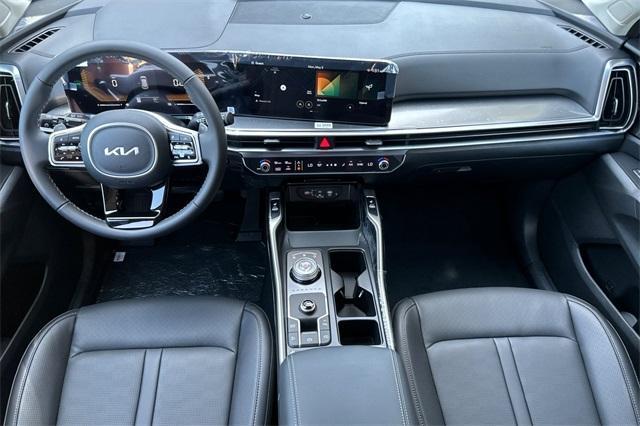 new 2025 Kia Sorento Hybrid car, priced at $40,330