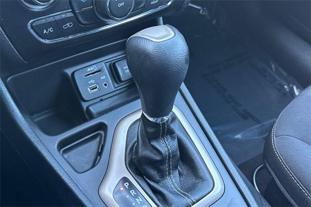 used 2014 Jeep Cherokee car, priced at $11,240