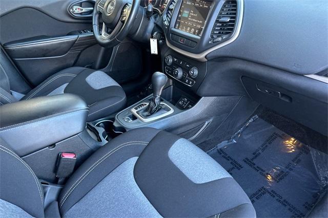 used 2014 Jeep Cherokee car, priced at $11,240
