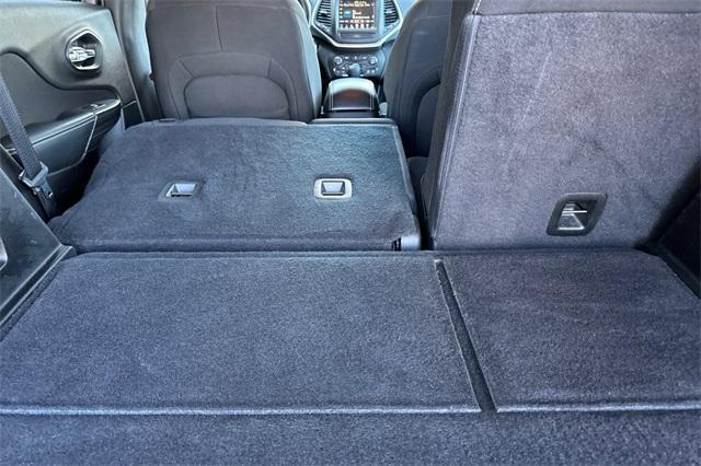 used 2014 Jeep Cherokee car, priced at $11,240