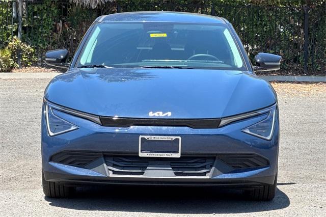 new 2025 Kia EV6 car, priced at $48,040