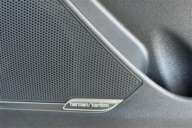 new 2025 Kia Sportage Hybrid car, priced at $39,645