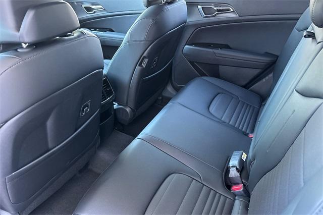 new 2025 Kia Sportage Hybrid car, priced at $39,915