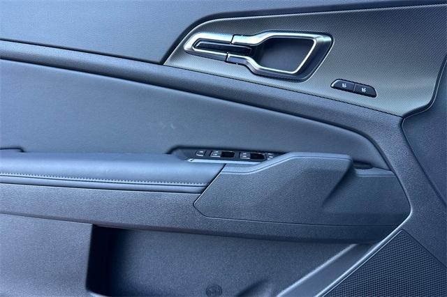 new 2025 Kia Sportage Hybrid car, priced at $39,915