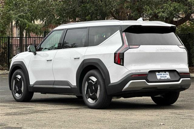 new 2025 Kia EV9 car, priced at $66,315