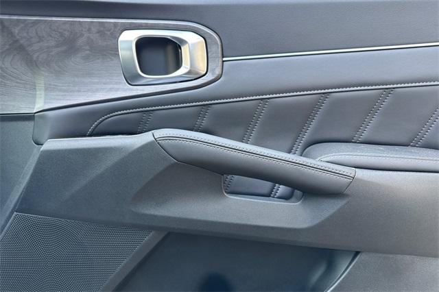 new 2025 Kia Sorento car, priced at $45,625