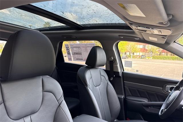 new 2025 Kia Sorento car, priced at $45,625