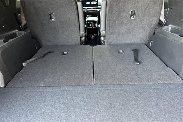 new 2025 Kia Sorento car, priced at $45,625