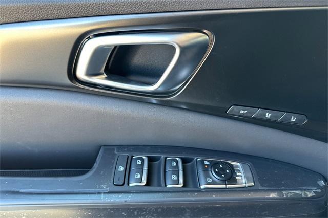 new 2026 Kia Carnival car, priced at $55,285