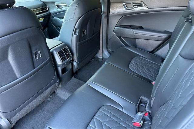 new 2025 Kia Sportage Plug-In Hybrid car, priced at $46,220