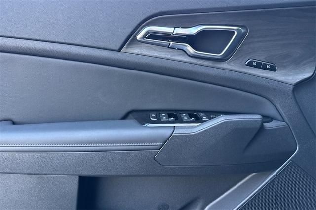 new 2025 Kia Sportage Plug-In Hybrid car, priced at $46,220