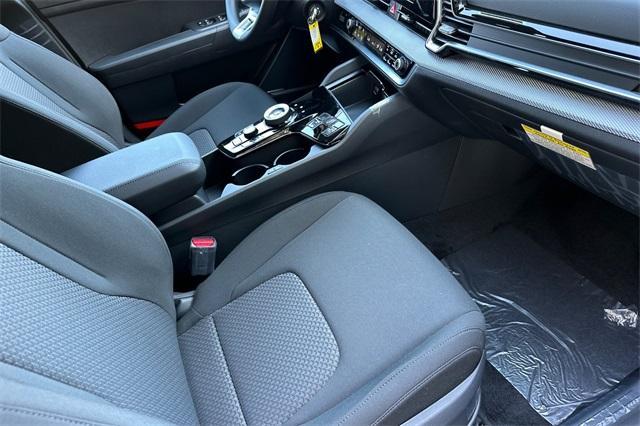 new 2025 Kia Sportage Hybrid car, priced at $30,620