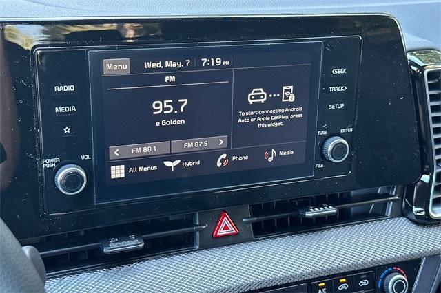 new 2025 Kia Sportage Hybrid car, priced at $30,620