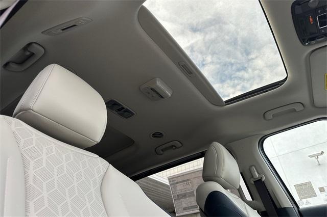 new 2025 Kia Carnival Hybrid car, priced at $50,095
