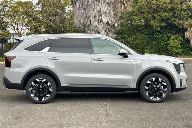new 2025 Kia Sorento car, priced at $43,025
