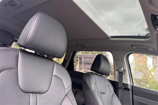 new 2025 Kia Sorento car, priced at $43,025