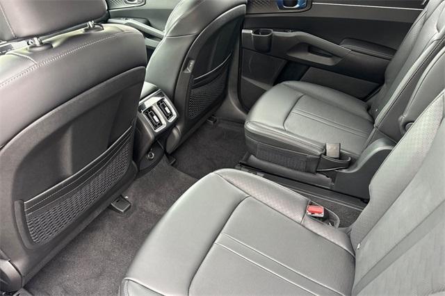 new 2025 Kia Sorento car, priced at $43,025
