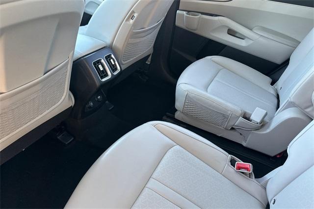 used 2023 Kia Sorento Hybrid car, priced at $23,832