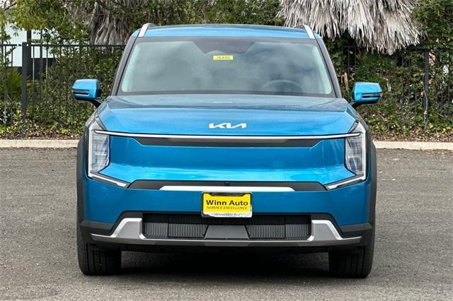 new 2026 Kia EV9 car, priced at $66,620