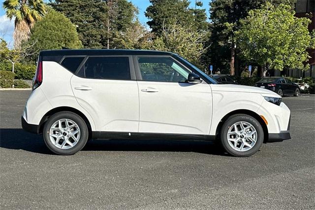 new 2025 Kia Soul car, priced at $24,740