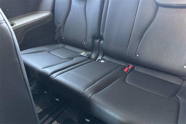 new 2026 Kia Carnival Hybrid car, priced at $50,285