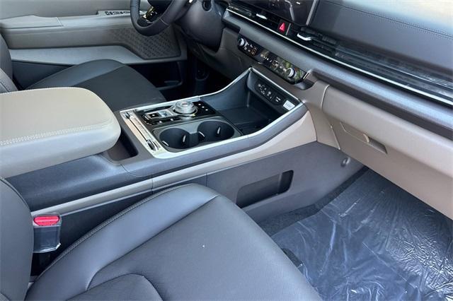 new 2026 Kia Carnival Hybrid car, priced at $50,285