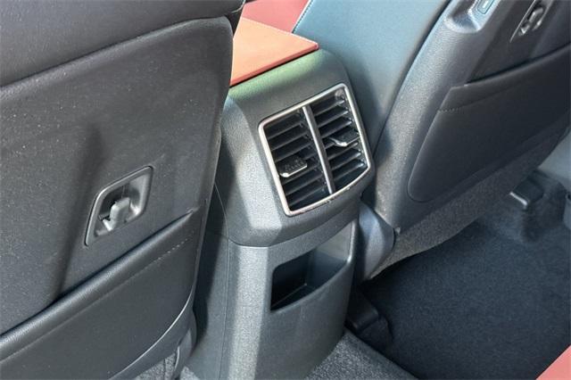 new 2025 Kia Sportage Hybrid car, priced at $39,905