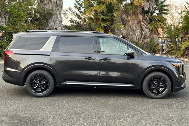 new 2025 Kia Carnival Hybrid car, priced at $50,600