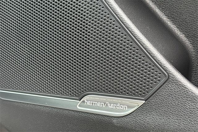new 2025 Kia Sportage Plug-In Hybrid car, priced at $45,960