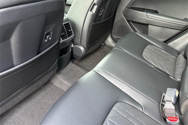 new 2025 Kia Sportage Plug-In Hybrid car, priced at $46,555
