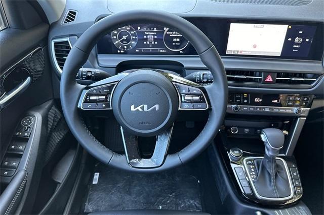 new 2025 Kia Seltos car, priced at $27,775