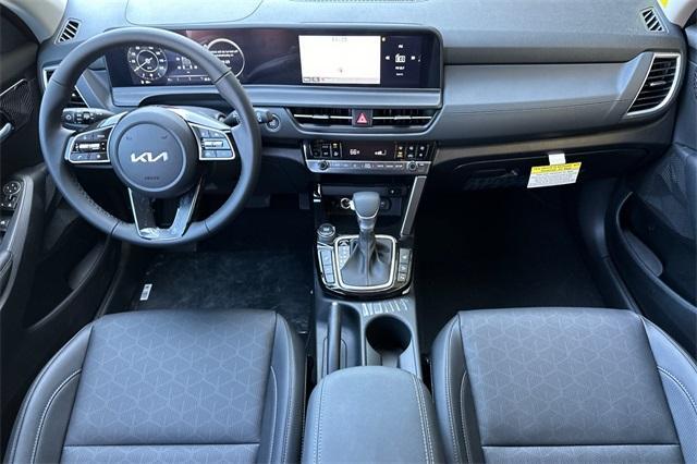 new 2025 Kia Seltos car, priced at $27,775