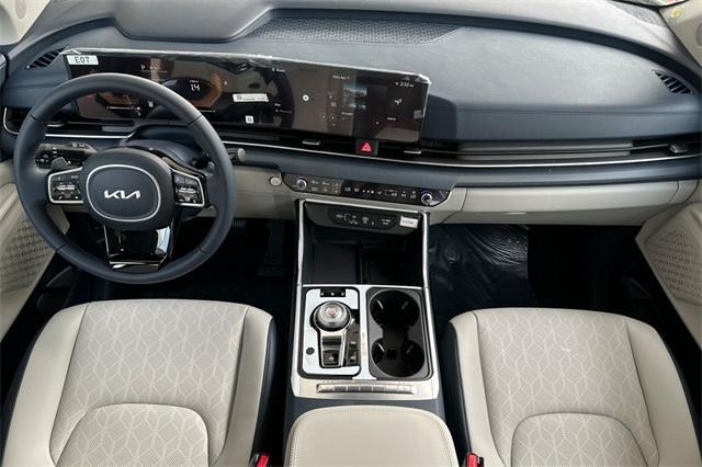 new 2025 Kia Carnival Hybrid car, priced at $44,700