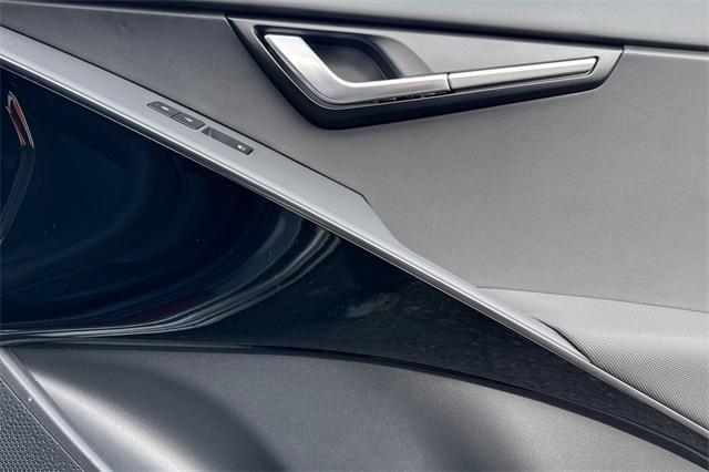 new 2025 Kia Niro car, priced at $31,360