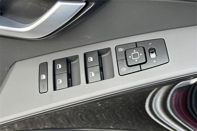new 2025 Kia Niro car, priced at $31,360