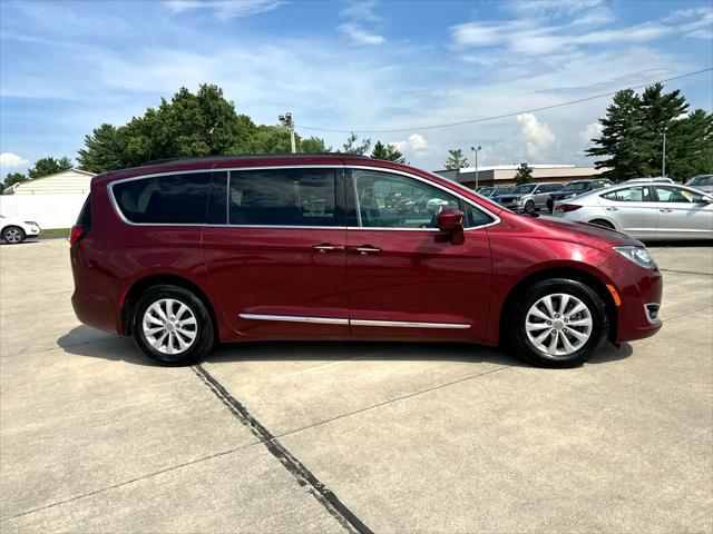 used 2017 Chrysler Pacifica car, priced at $15,990