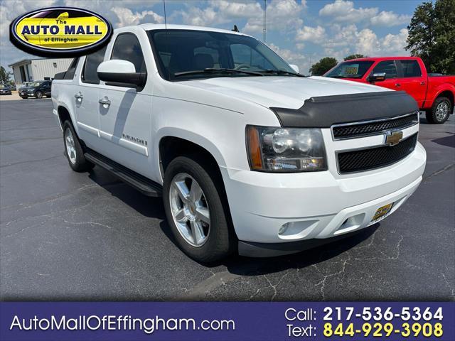 used 2007 Chevrolet Avalanche car, priced at $8,990