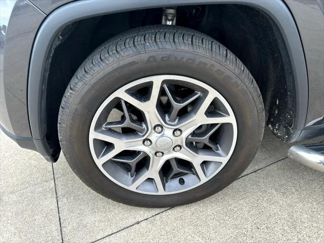 used 2020 Jeep Grand Cherokee car, priced at $19,990