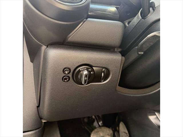 used 2019 MINI Hardtop car, priced at $23,998