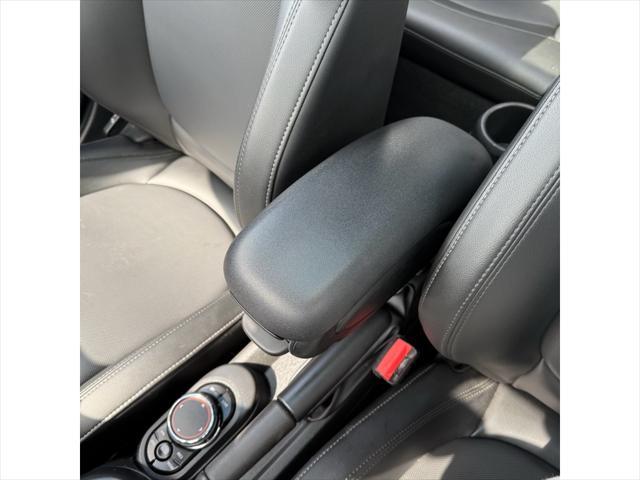 used 2019 MINI Hardtop car, priced at $23,998