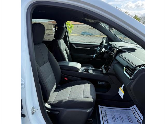 new 2025 GMC Acadia car, priced at $49,640