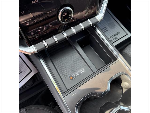 new 2025 GMC Acadia car, priced at $49,640