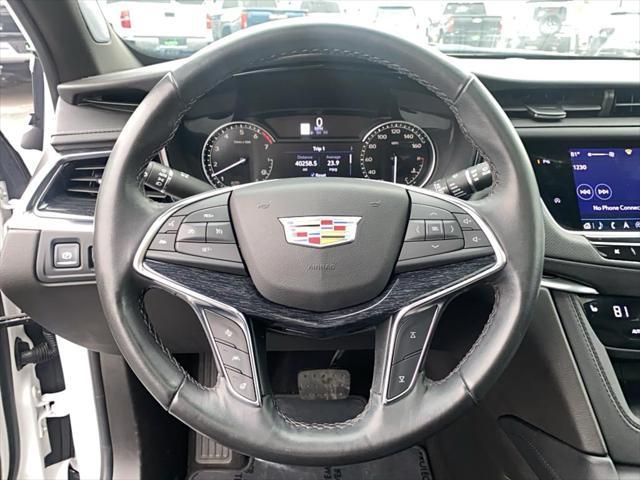 used 2023 Cadillac XT5 car, priced at $29,991