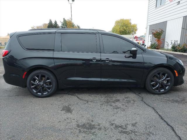 used 2018 Chrysler Pacifica car, priced at $18,991