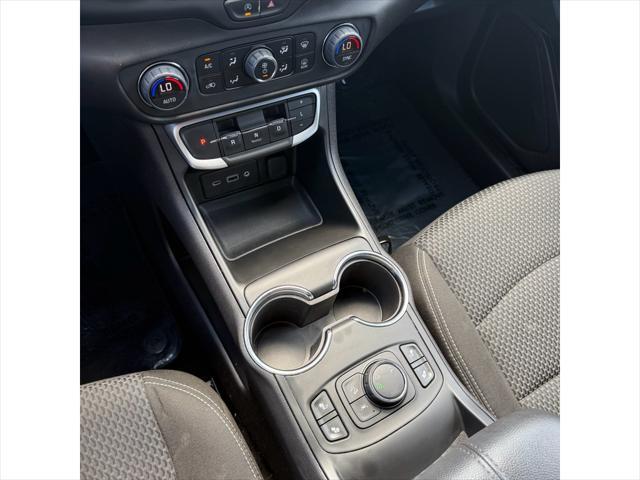 used 2023 GMC Terrain car, priced at $30,998
