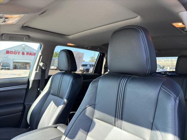 used 2018 Toyota Highlander car, priced at $28,482