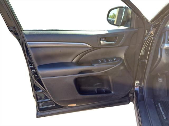 used 2018 Toyota Highlander car, priced at $28,482