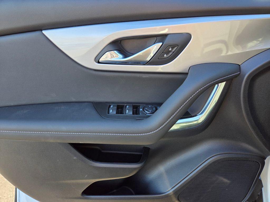 new 2026 Chevrolet Blazer car, priced at $33,071