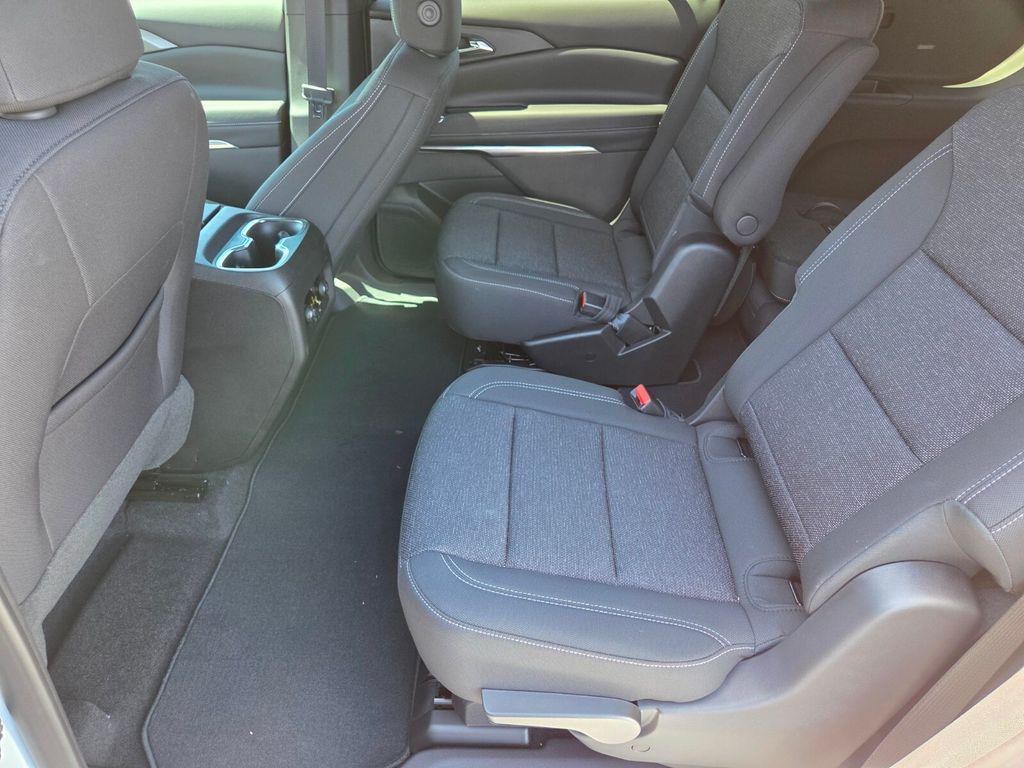 new 2025 Chevrolet Traverse car, priced at $42,819