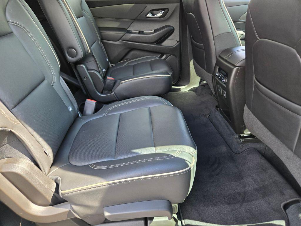 used 2022 Chevrolet Traverse car, priced at $34,993